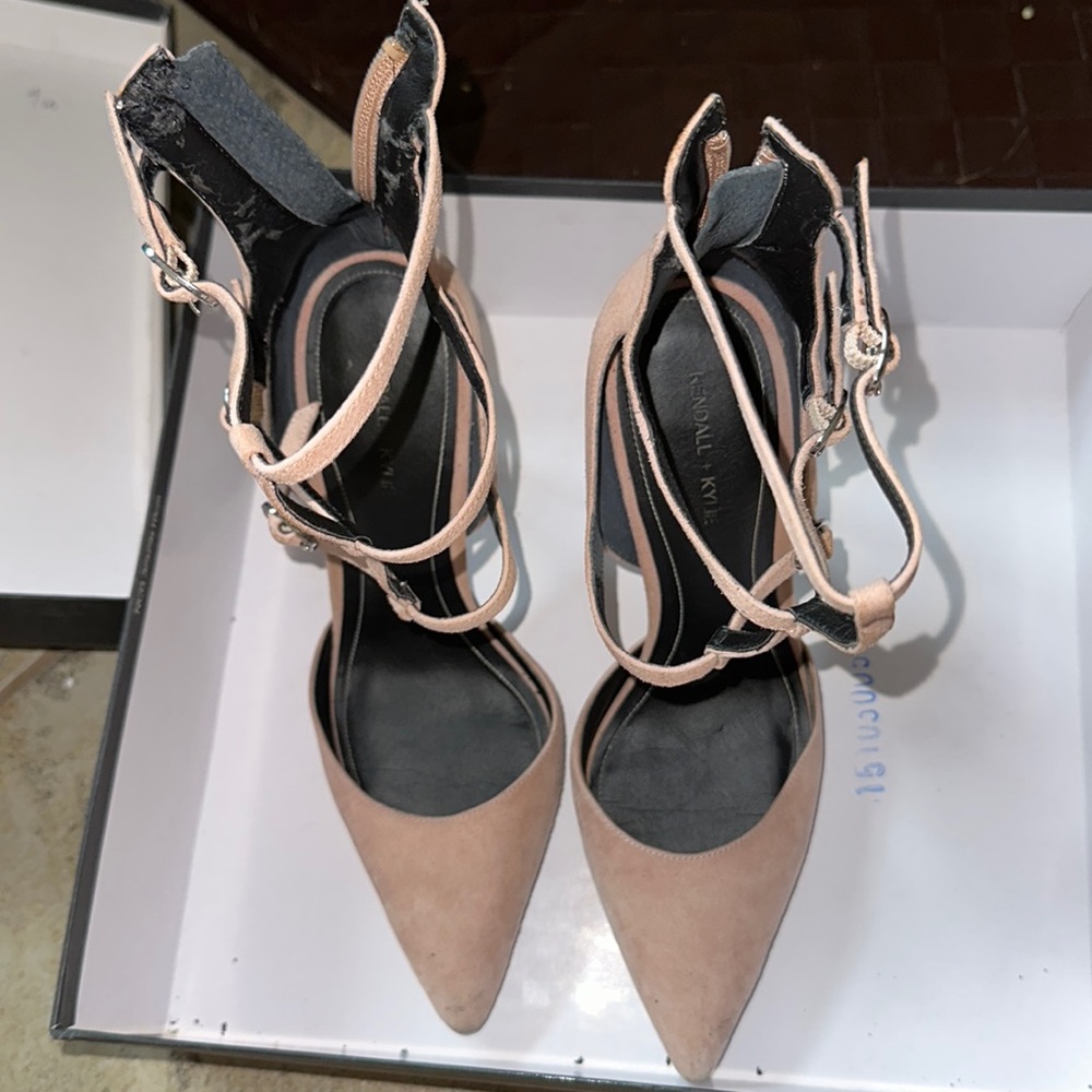 Kendall and Kylie Nude Heels, Women’s size 9,